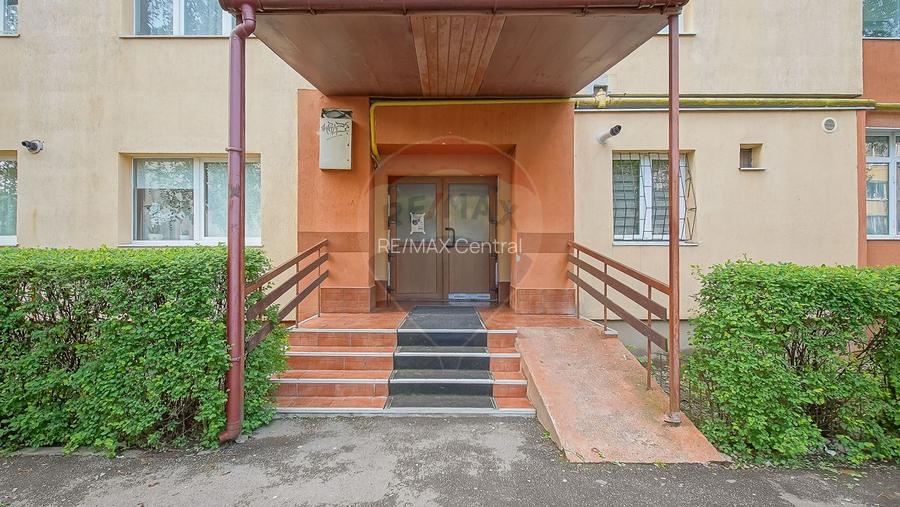 Apartament cu 2 camere de vânzare pe str Zorilor, vedere spre Tampa - 2