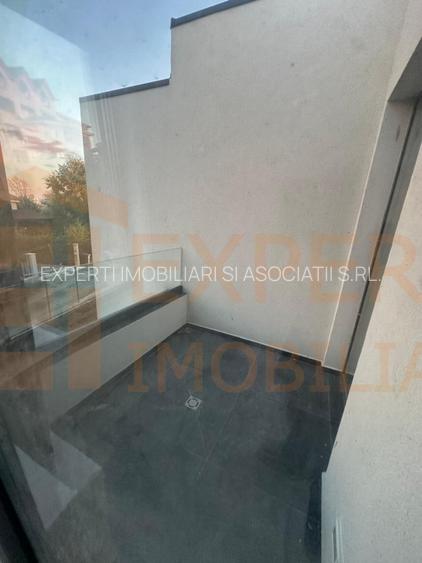 Vila deosebita de vanzare! - zona Mamaia Nord, pe malul lacului - 7