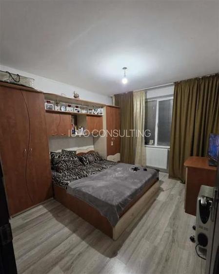 Vanzare Apartament 4 Camere Semidecomandat Berceni-Samoila Dumitru - 8