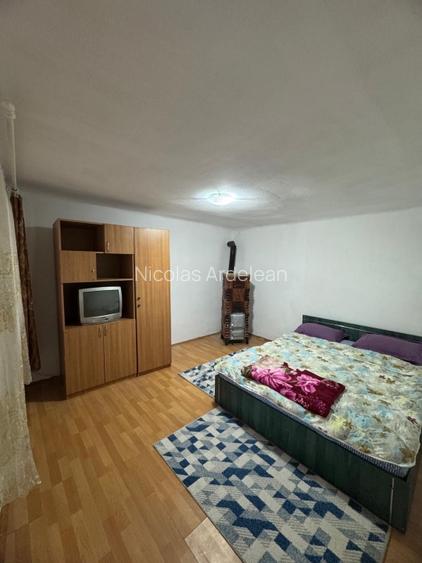 Casa bătrânească de închiriat  - 5