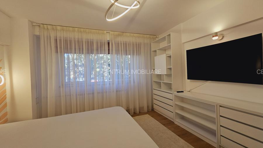 Bulevardul Unirii Fantani - Piata Constitutiei - 11