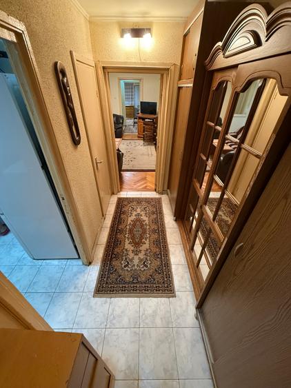 Apartament 3 camere Brazda-Baba Novac, 1/4, centrala termica, 2 bai