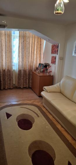 Apartament 2 camere, imbunatatit, complet mobilat si utilat zona Sud, et. 3/4.