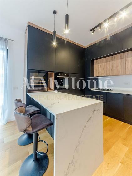 Apartament SUPERB cu 2 camere, Vedere LAC, Mobilat Premium, terasa, parcare