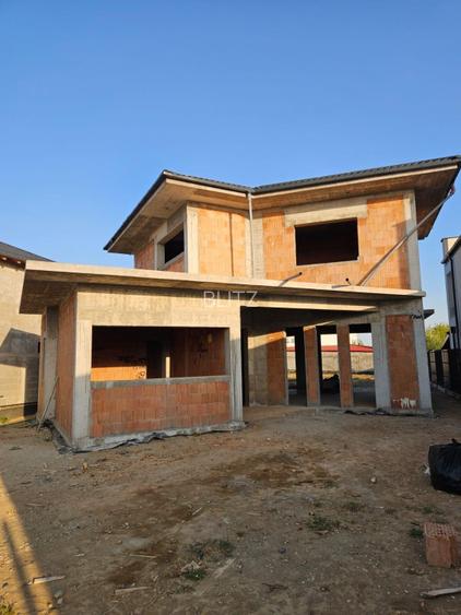 Casă de vânzare, 143 mp, teren 712 mp, zona Cârcea - 3