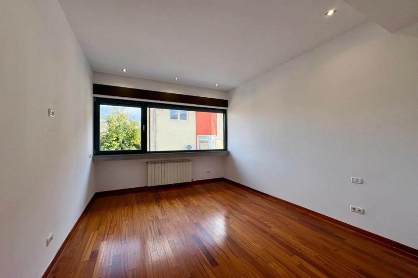 Dorobanti - Apartament 4 camere, 155 mp, cu parcare subterana proprie.