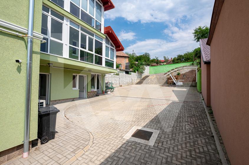 Cladire cu 15 camere si potential de pensiune in Ocna Sibiului - Investitie top - 24