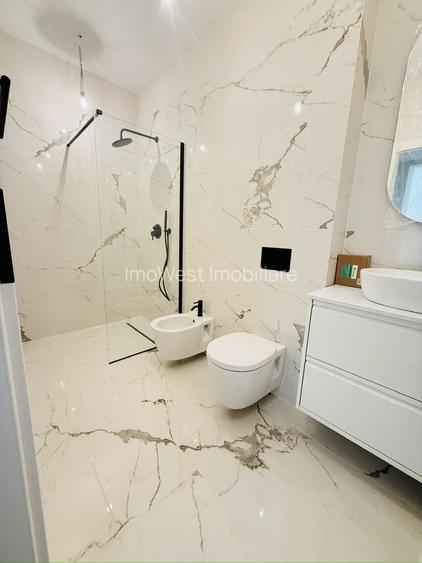 Complexul Studențesc | 3 camere | Scară interioară | 94 mp | Parcare privata - 15