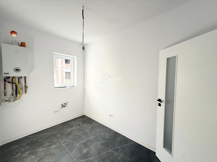 Disponibil imediat. Etaj 1. Bucatarie inchisa. Loc de parcare. Drum asfaltat. - 3