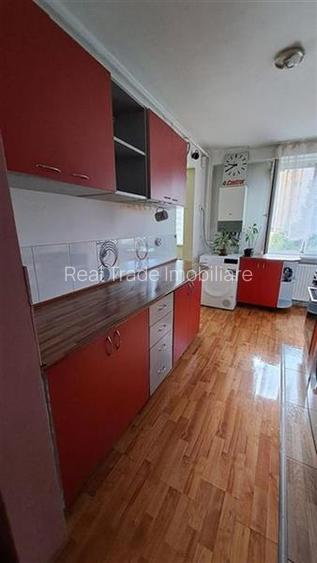 Apartament 3,5 camere, centrul nou, mobilat si utilat, parcare - 6