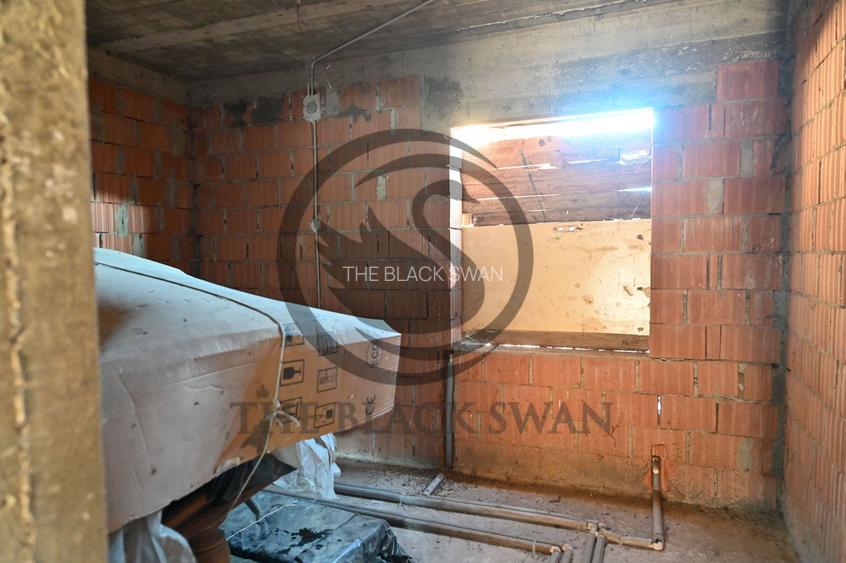 Casa la rosu de vanzare | Iordacheanu - Valea Cucului | Comision 0% - 15