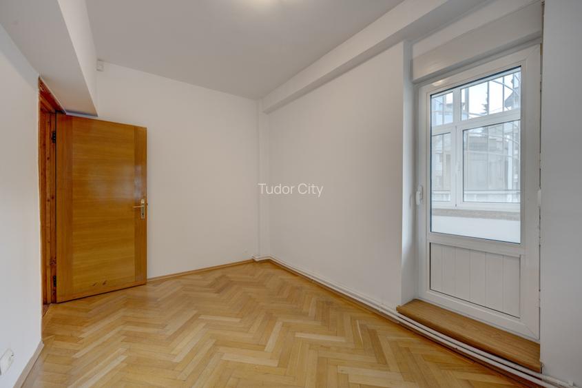 Apartament luminos de 5 camere de închiriat, etaj 1/4, garaj, Bd. Primăverii! - 15
