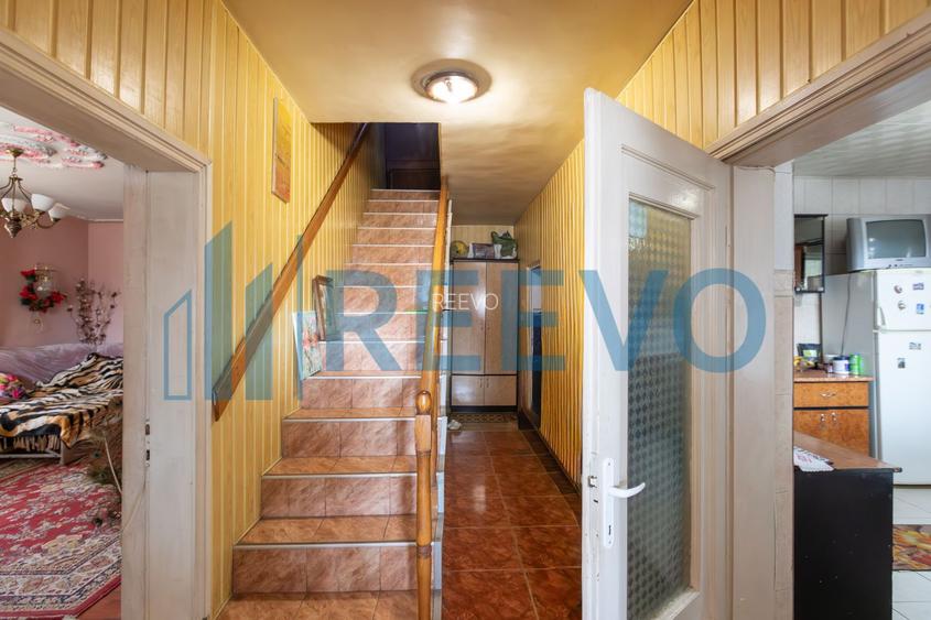 Clădire și teren de investiție, central Roman - 33