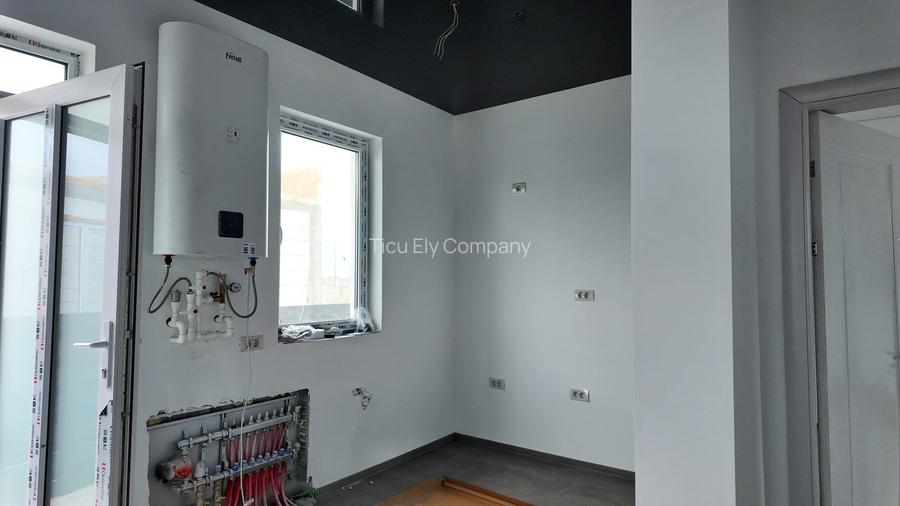 Vindem casa in Navodari zona de vile - 6