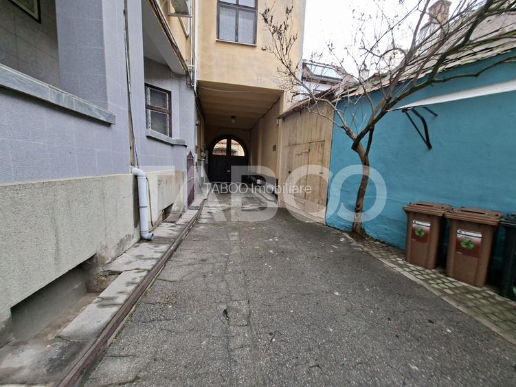 Apartament complet renovat 2 camere garaj acces auto Centru Istoric - 16