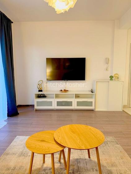 Apartament modern de închiriat, 2 camere,  loc de parcare inclus – 400 € - 2