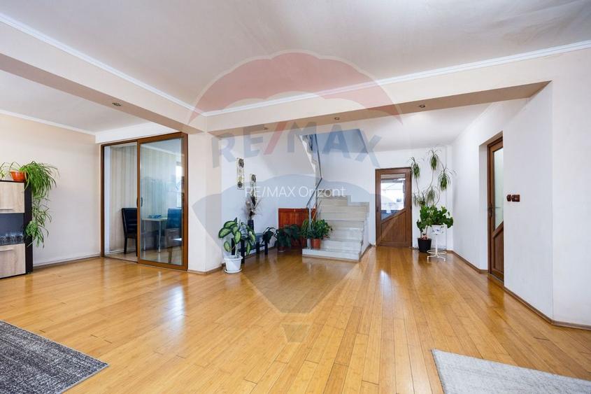 Casă individuală cu garaj și curte, 148 mp utili, zonă de case - 3