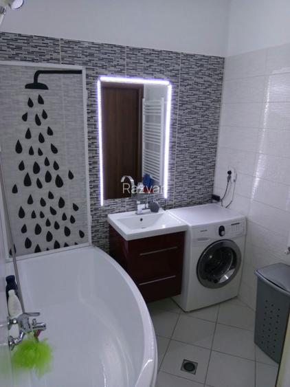 Vand apartament 3 camere Damaroaia Jiului zona linistita - 7