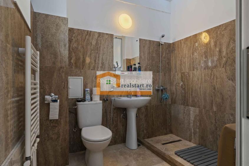 Pta Romana, Vedere spectaculoasa, Renovat total, inclusiv instalatii - 13