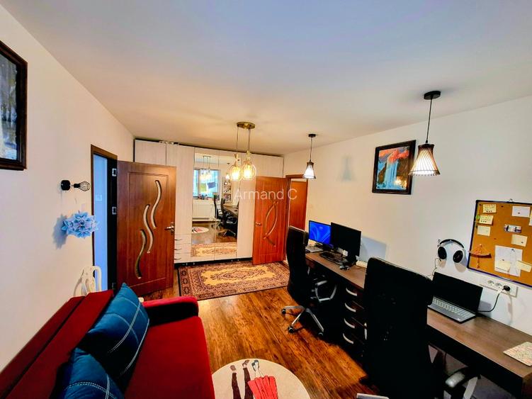 Apartament 2 camere, luminos și eficient compartimentat, loggie închisă ~8 mp - 2