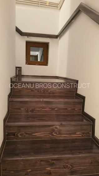 Casă individuală(P+!E+pod)+casă parter în aceeași curte. Teren 270 mp.Curte 150 - 6