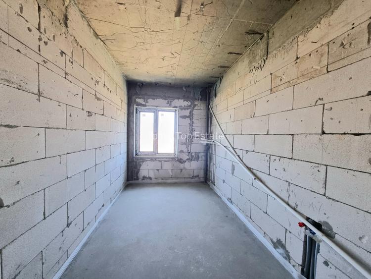 Casa P+1 in Navodari, cartier Midia Sat, vedere spre Lacul Tasaul - 13