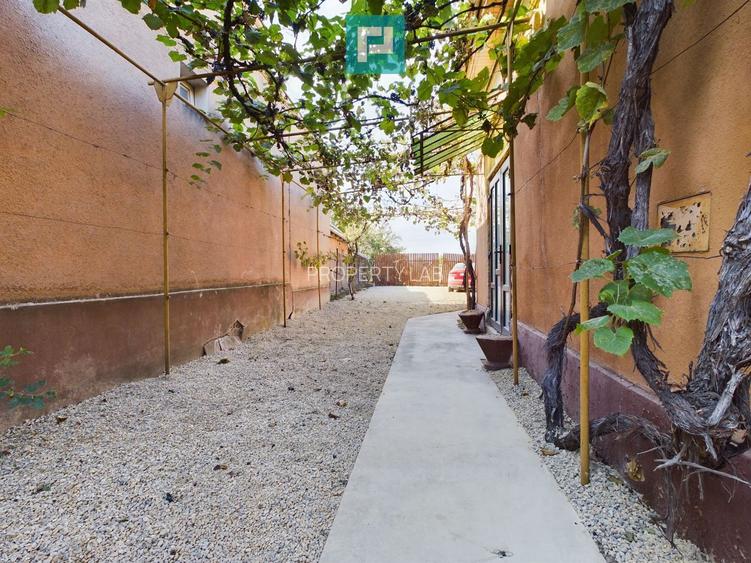 Casă 4 camere, zona centrală în Pâncota - 14