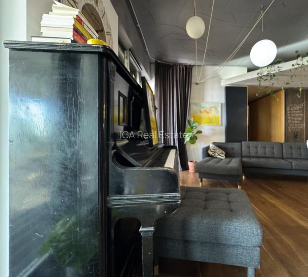 Locuinta speciala cu peluza si ponton pe lac in Mamaia - 6