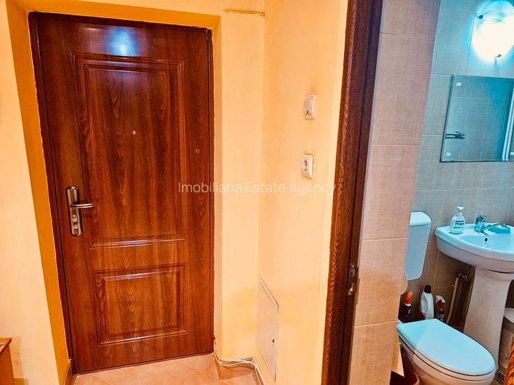 Garsoniera Mall Vitan, 10 minute de metrou, mobilată si utilată complet, libera - 6