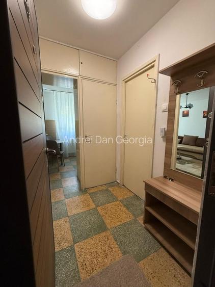 Garsoniera Bd Garii Brasov central - 2