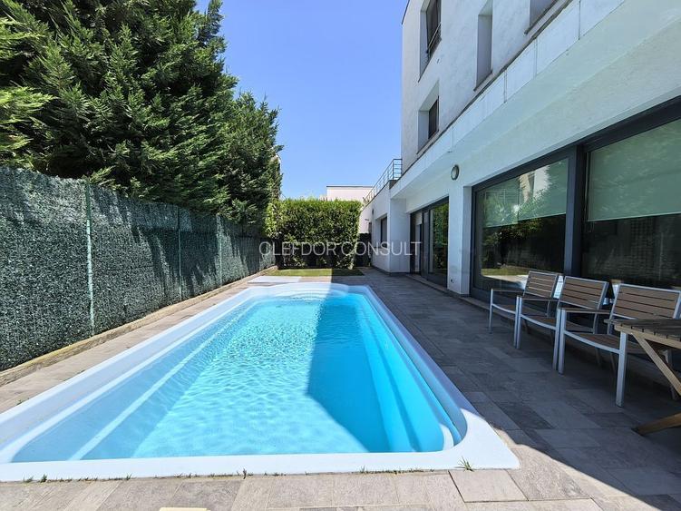 Vila de Lux in apropiere de British School - 26