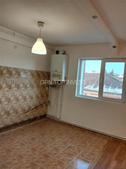 Apartament 2 camere la mansarda in zona Strand - 9