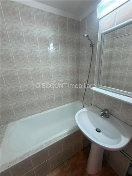 Apartament 3 camere zona 9 mai - 9