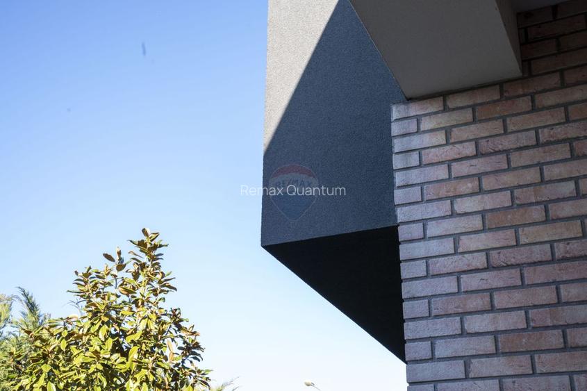 Casă / Vilă cu 5 camere de vânzare în zona Dealuri Oradea - 38