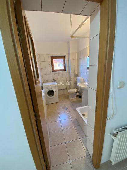 Vila cu 3 apartamente  la parter,etaj  si mansarda - 12