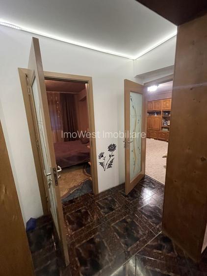 Casa S+P+E+M | 605 mp utili | 10 camere | 3 bucatarii | 4 bai | 3 terase | Garaj - 34