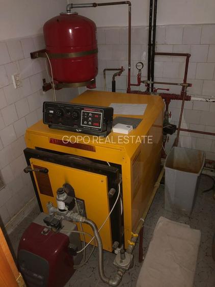 Vila Predeal 500 mp de renovat potential 6 apartamente 3 garaje - 9