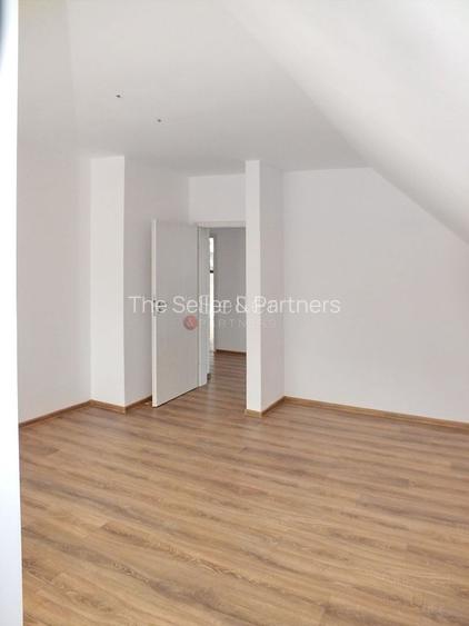 Spatiu birouri central - 3