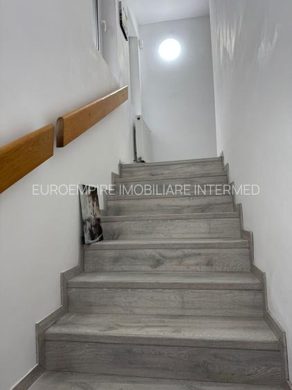 Vila de inchiriat, zona BOREAL - 8