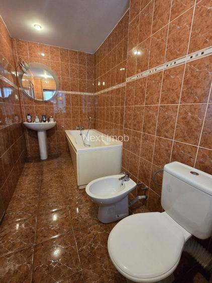 Casa la curte individuala Sector 4 (M Eroii Revolutiei) - 6