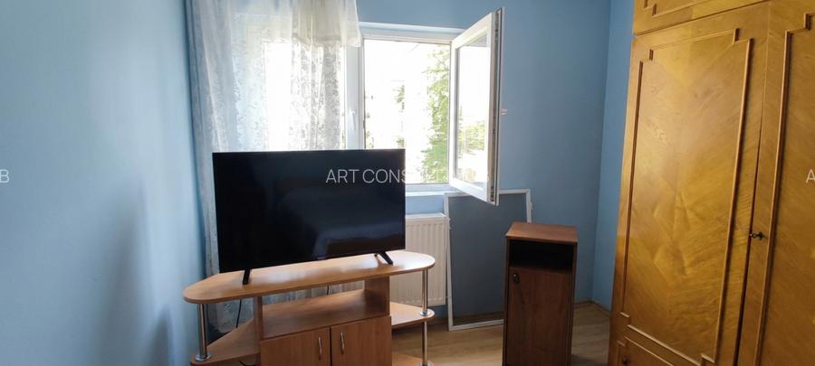 Calarasi | 3 Camere | Semidecomandat | Open-Space | Centrala | 2/4 - 4