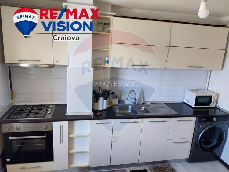 Apartament 3 camere de închiriat in Craiova,  zona  SIF - 11