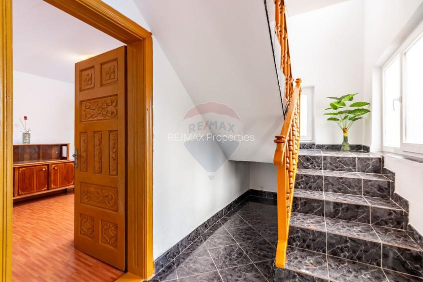 Casă / Vilă de vânzare Picior de Munte, Dambovita - 3