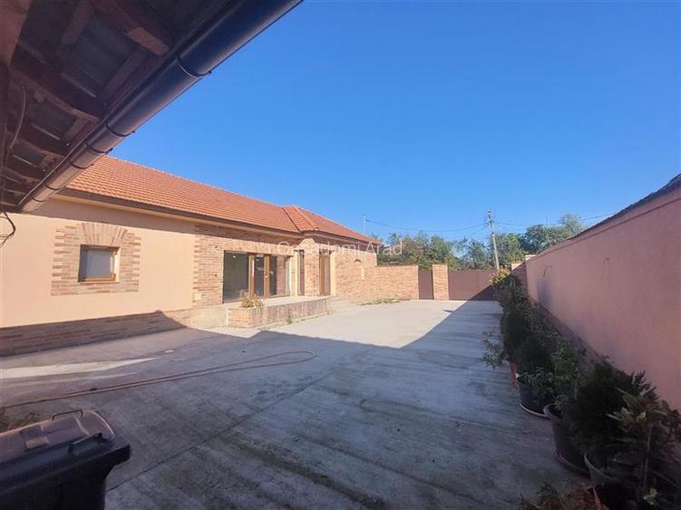 Casa frumoasa in Chisineu Cris - 3