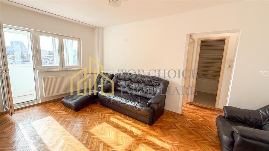 4 CAMERE DOROBANTI POLONA - BLOC 1981 - ETAJ 4 - VEDERE LINISTITA PE INTERIOR - 5