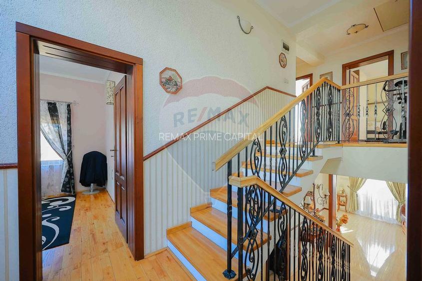 De vânzare vilă cu 7 camere, drum privat, în zona de Dealuri - 18