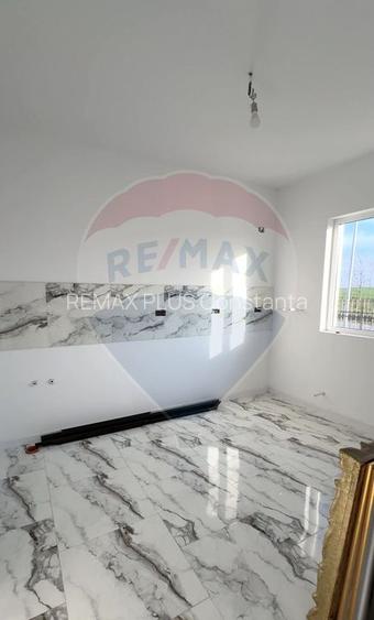 Casă cu 3 camere  toate utilitățile - 105.000E cu teren in  concesiune - 3