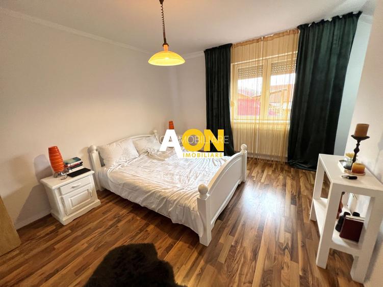 Casa de vanzare - 5 Camere, 2 Bai,  Garaj, 941 mp Teren - 13