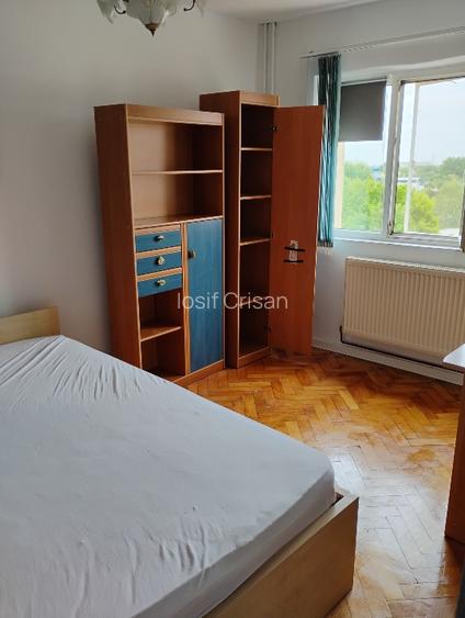 Închiriez apartament 3 camere spațios renovat complet fara minori fara animale d - 2