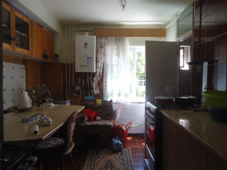 Apartament cu 4 camere, ideal pentru familie, în zona Penny. - 4